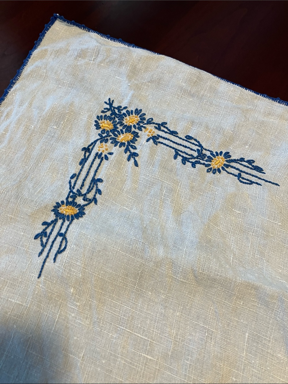 Vintage Embroidered White and Blue small linen Tablecloth - Classic Home Dining